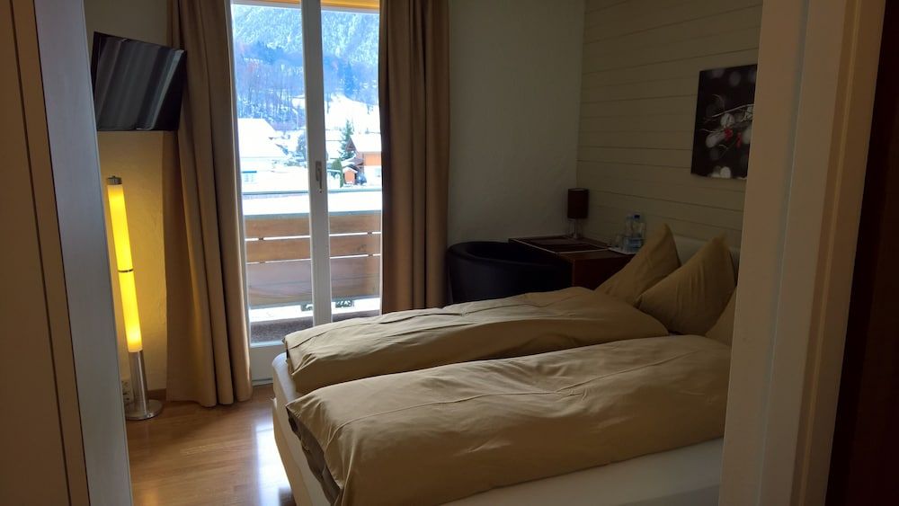 Jungfrau Hotel Economy Double Room with Jungfrau View 5