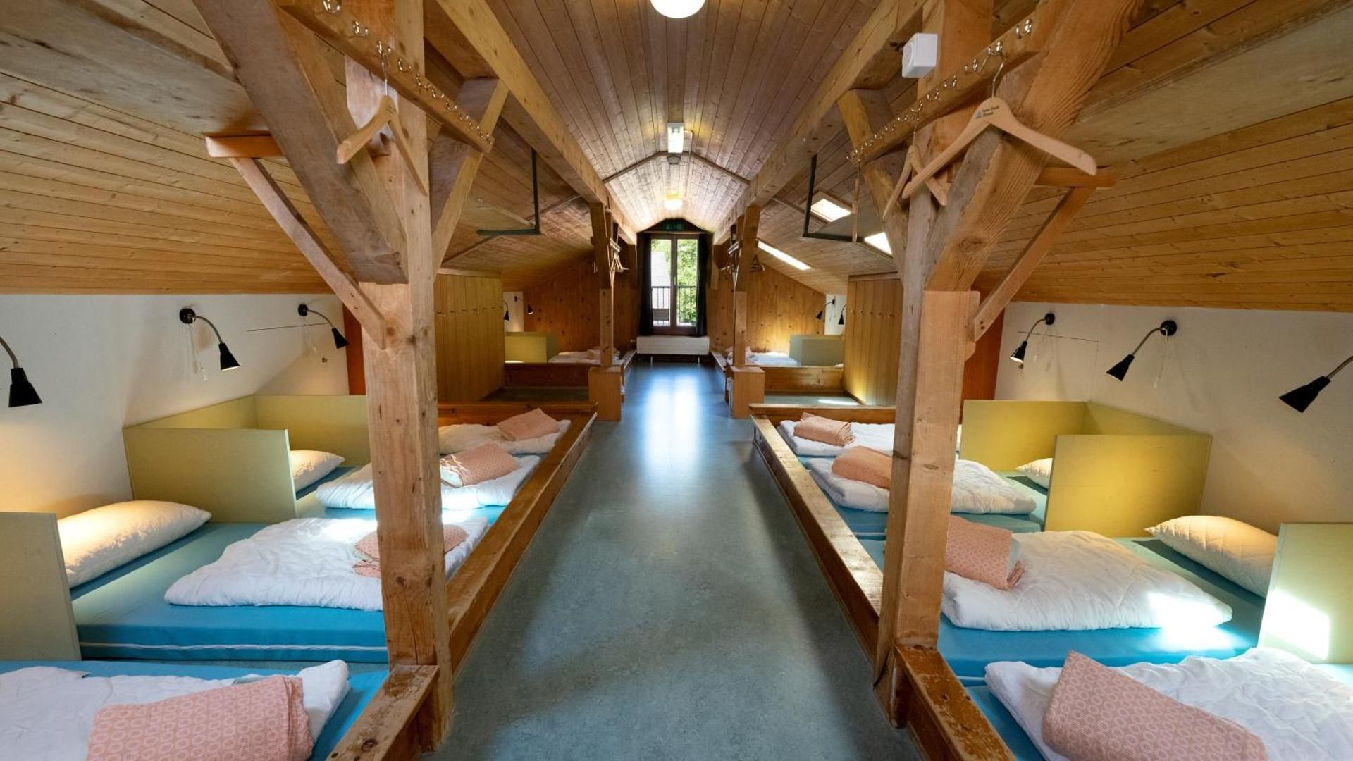 1 Person in Dormitory - Mixed