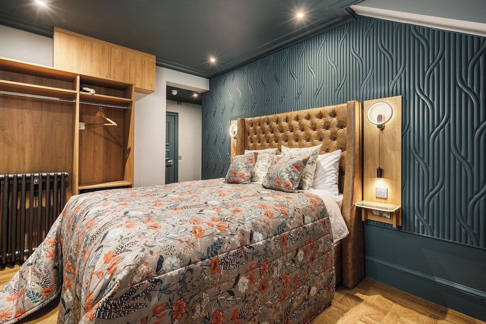 Bonnie Hotel Traditional Suite 4