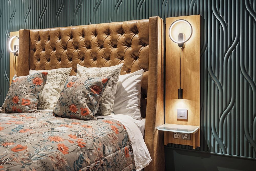 Bonnie Hotel Traditional Suite 5