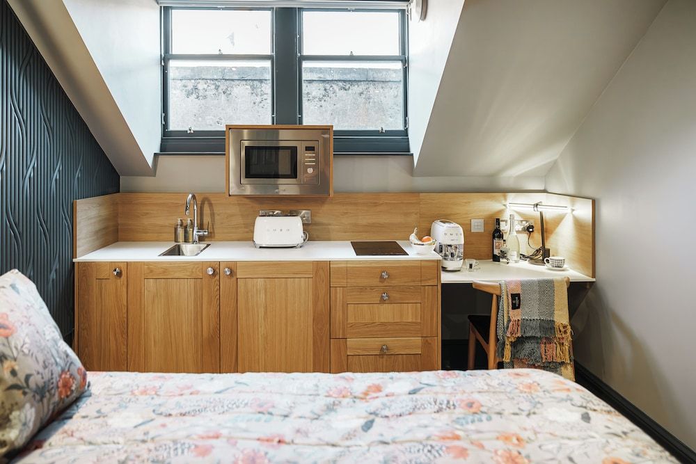 Bonnie Hotel Traditional Suite 14