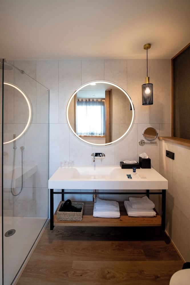 Four Points by Sheraton Barcelona Airport Room, 2 Twin Beds 7