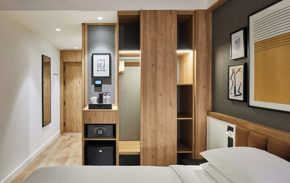 Four Points by Sheraton Barcelona Airport Room, 2 Twin Beds 13