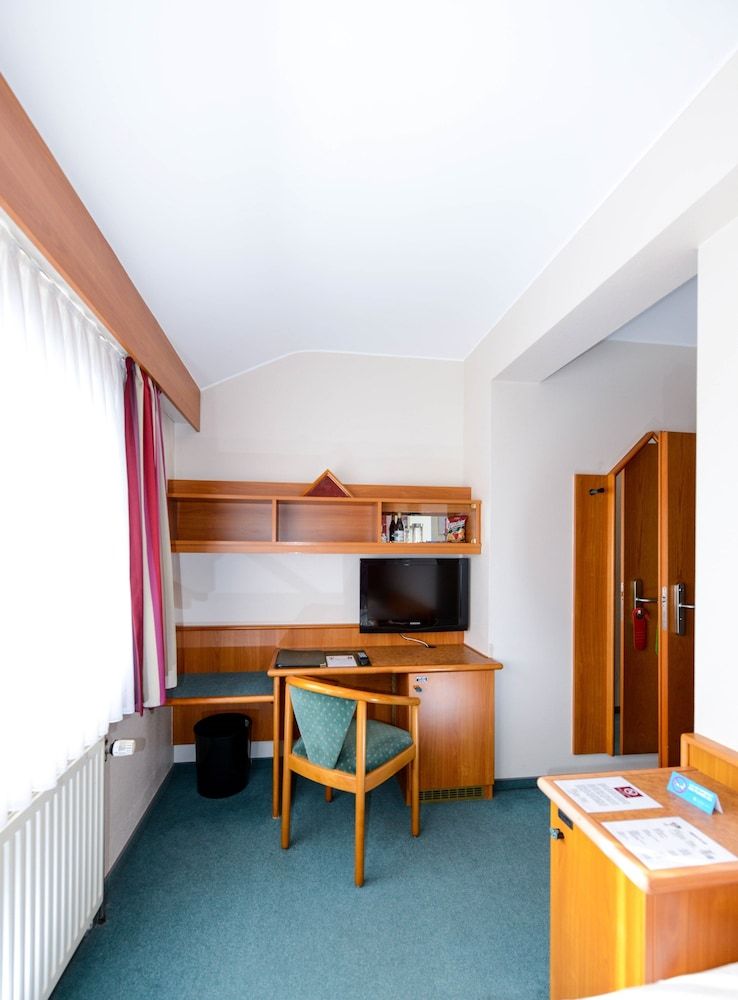 Hotel Christophe Colomb Standard Single Room 2
