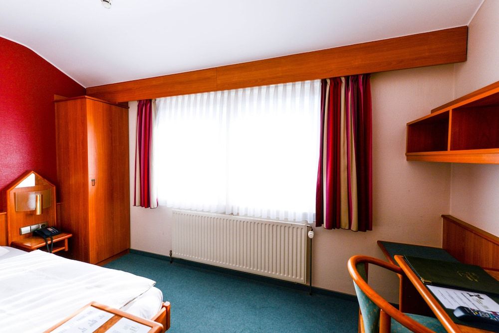 Hotel Christophe Colomb Standard Single Room 4