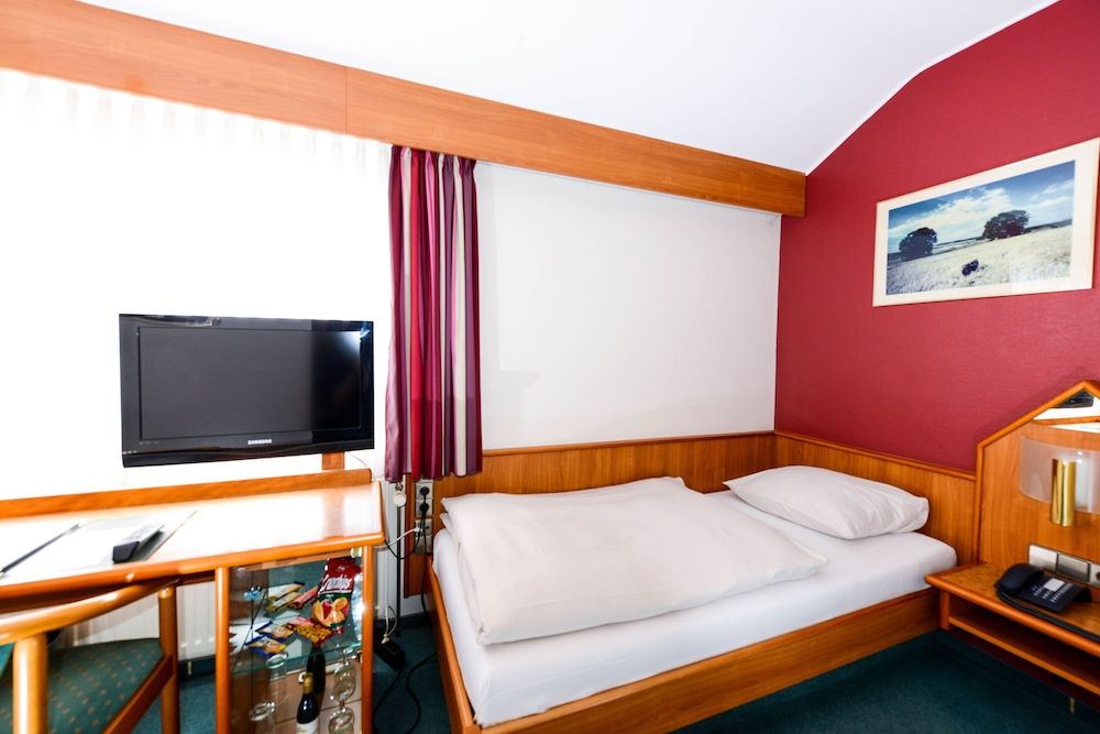 Hotel Christophe Colomb Standard Single Room