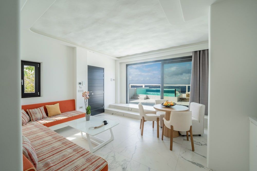 Suite with Private Pool