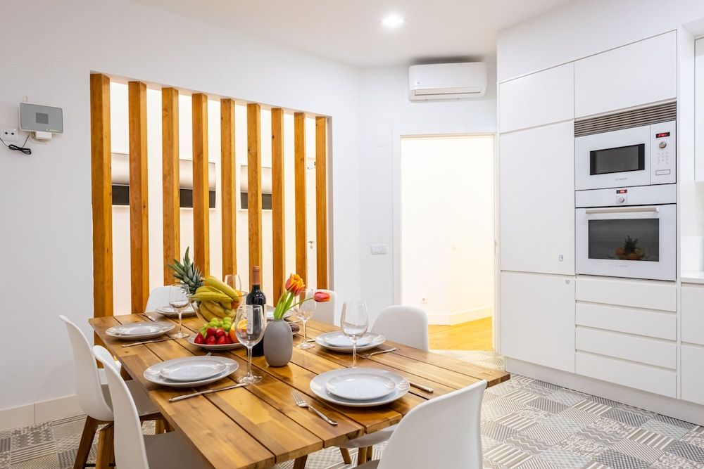 Hola Lisbon Suites Comfort Double Room, Private Bathroom 12