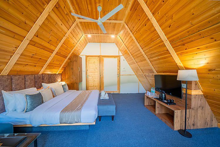 Junior Suite with Balcony and Forest view