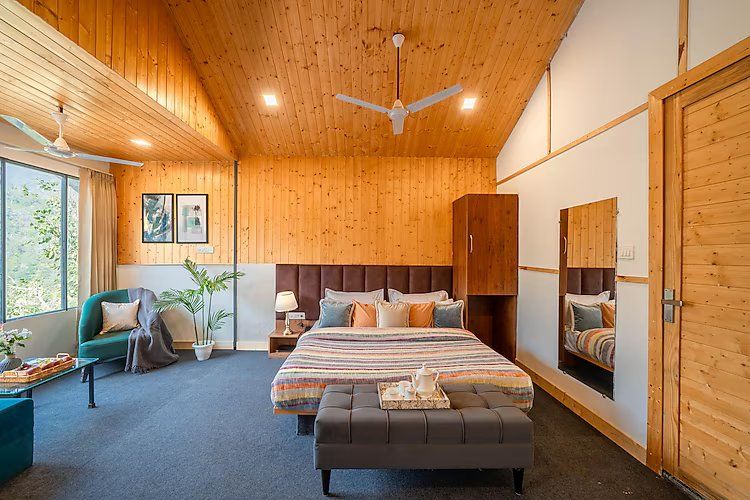 Suite with Balcony and Forest view