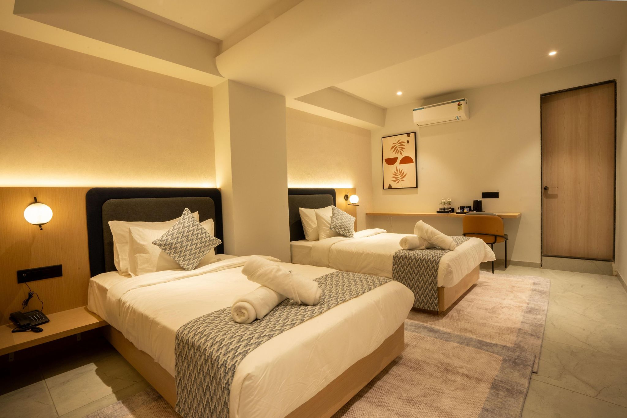 Hotel Bellevue, Gandhinagar Twin Room 3