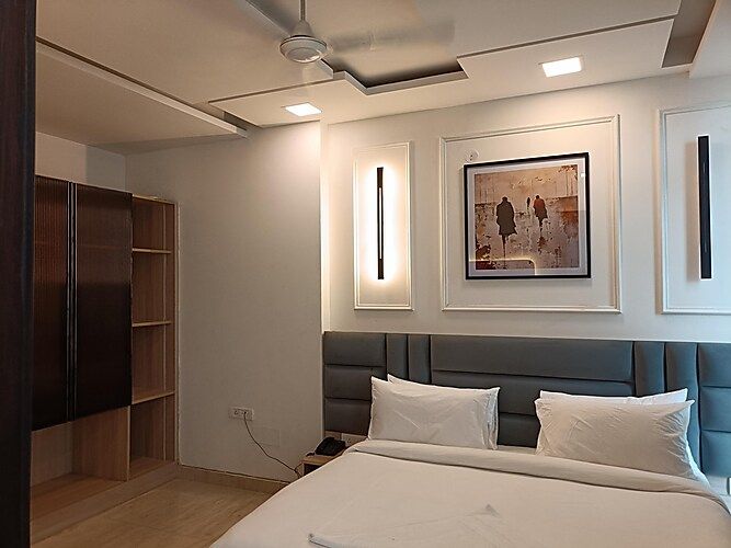 SUPERIOR ROOM