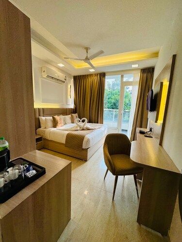 FAIMLY ROOM WITH BALCONY