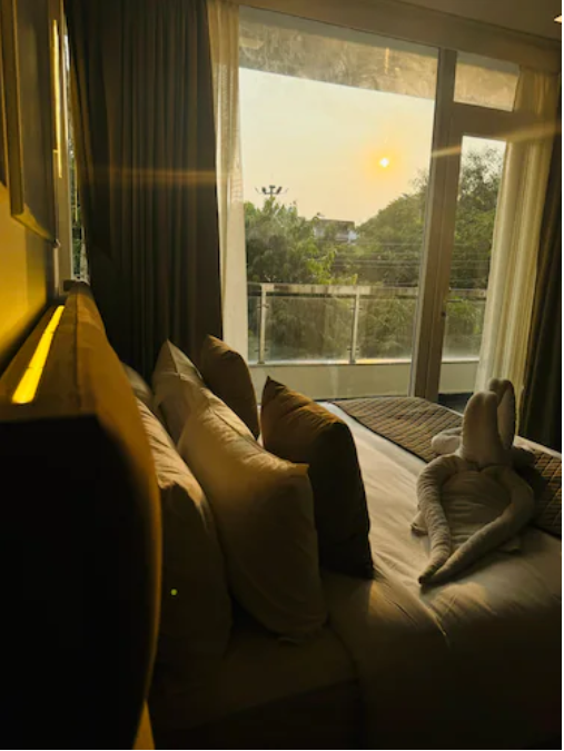 The Royal Oak Premier - Unitech Cyber Park FAIMLY ROOM WITH BALCONY 8