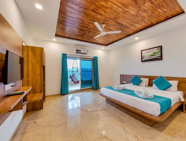 Executive Room With Private Balcony - Mountain Facing