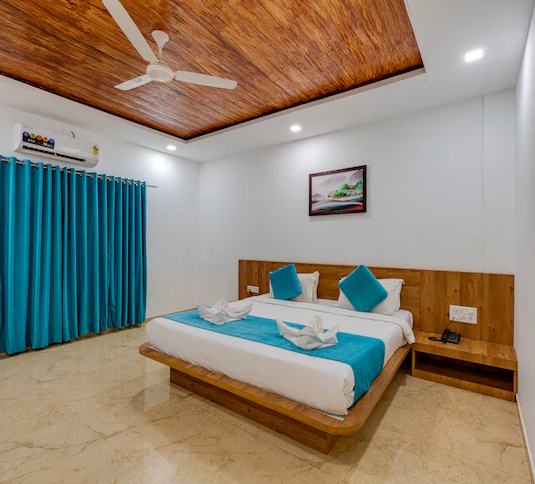 Executive Room With Private Balcony - Mountain Facing