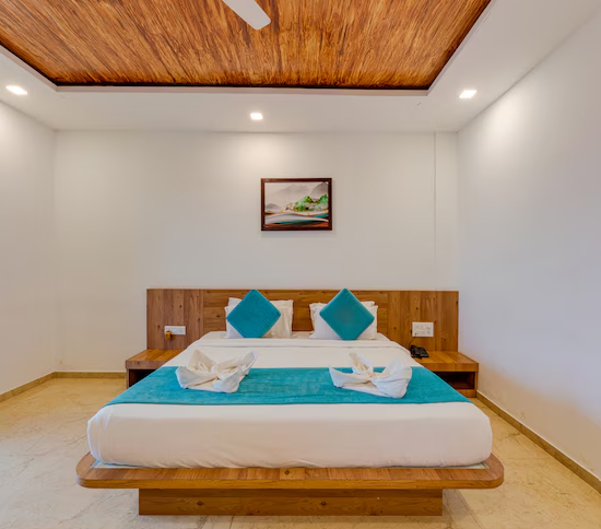 Executive Room With Private Balcony - Mountain Facing