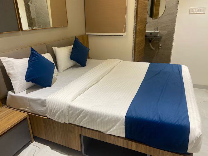 JMB Hotel Height Deluxe Room  2