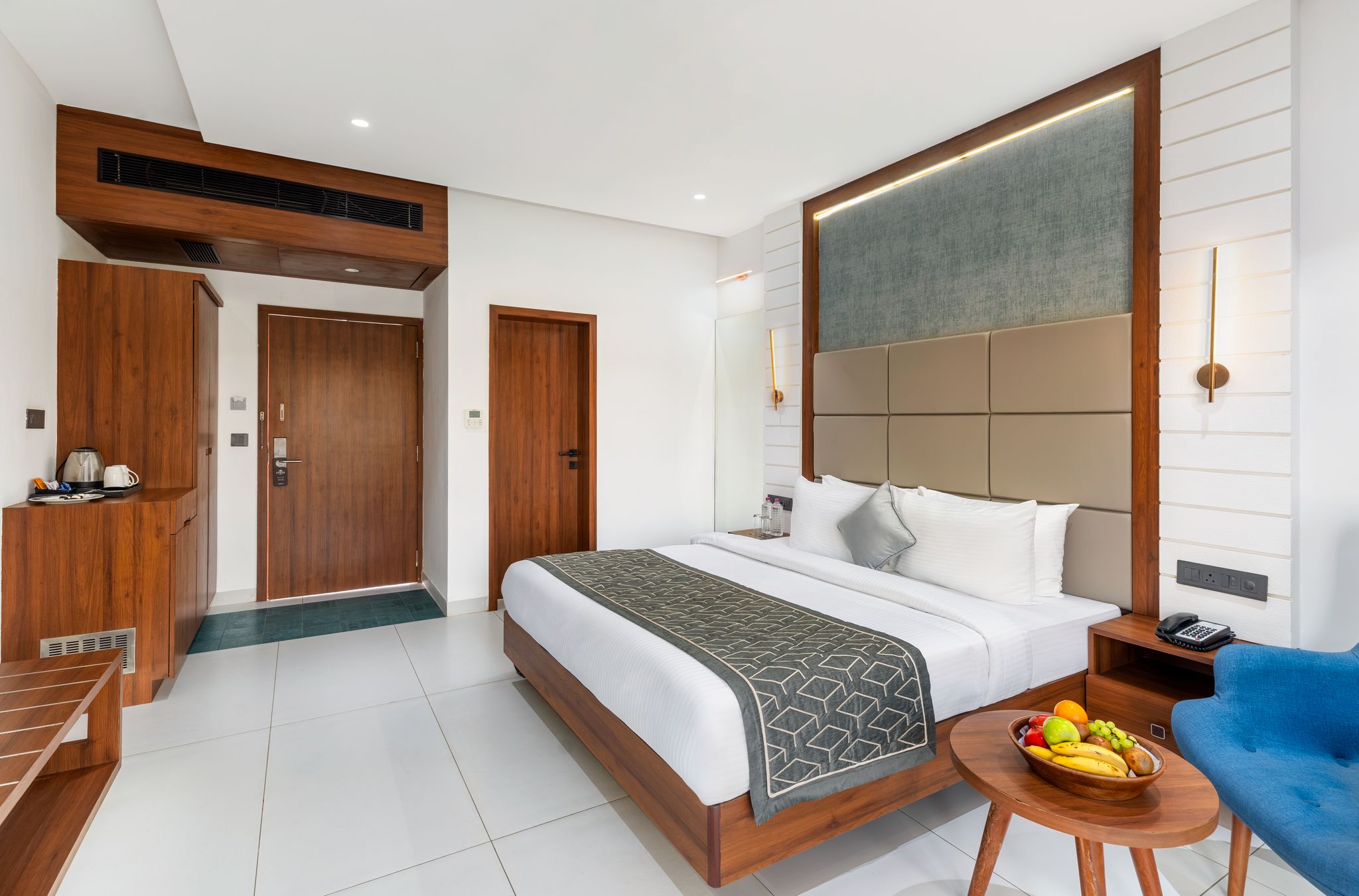 Enrise by Sayaji Dwarka Grand Room 3