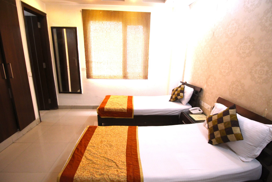 Hotel Vista Inn @ Karol Bagh Deluxe Room 8