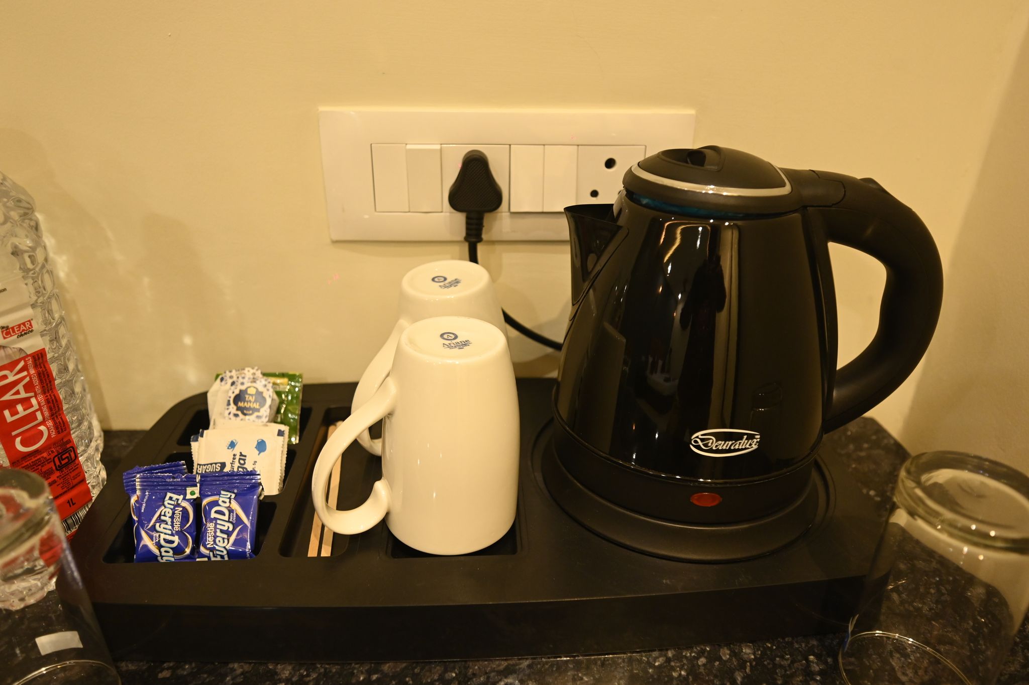 VANSHI VAT PREMIUM TWIN ROOM 6