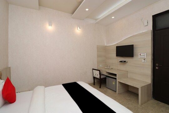 Hotel Mahendra Plaza Royal Deluxe 11