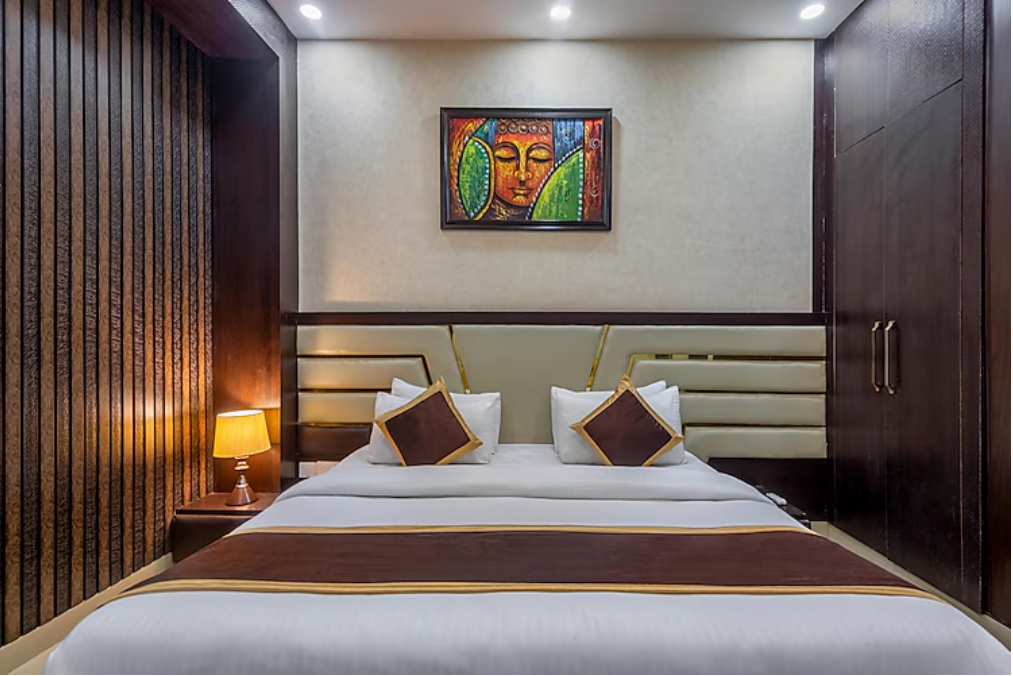 Shree Jee Hotel Suite Room with Jacuzzi 7