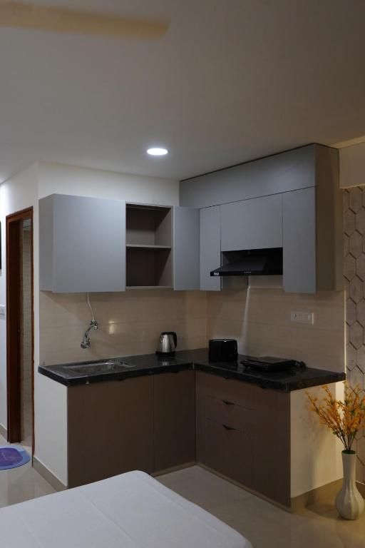 Apartment with City View