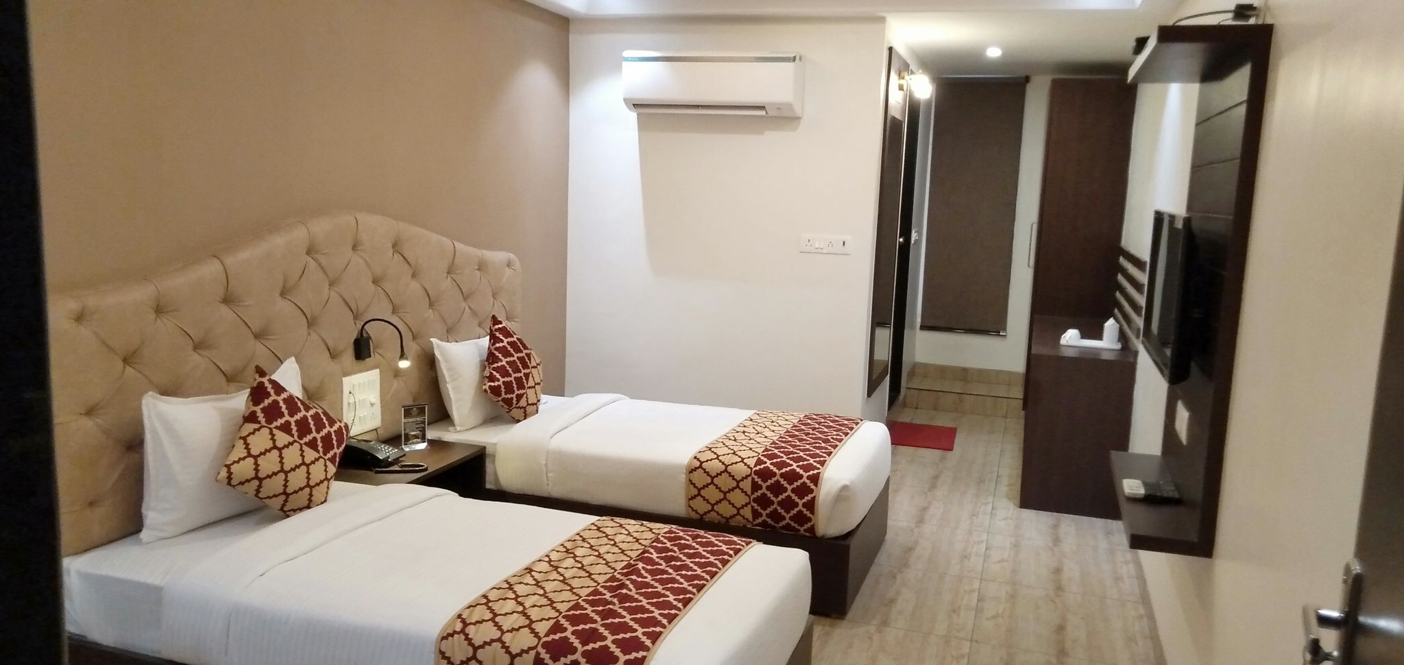 Hotel Sharon Residency Deluxe Room 3