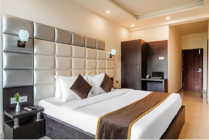 Pax Hotel Spring Solance Deluxe Room with Valley View 2