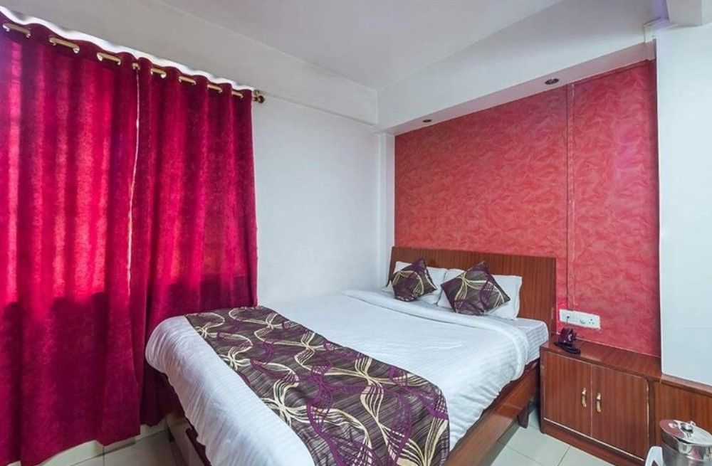 Quad Deluxe Room with Living Area