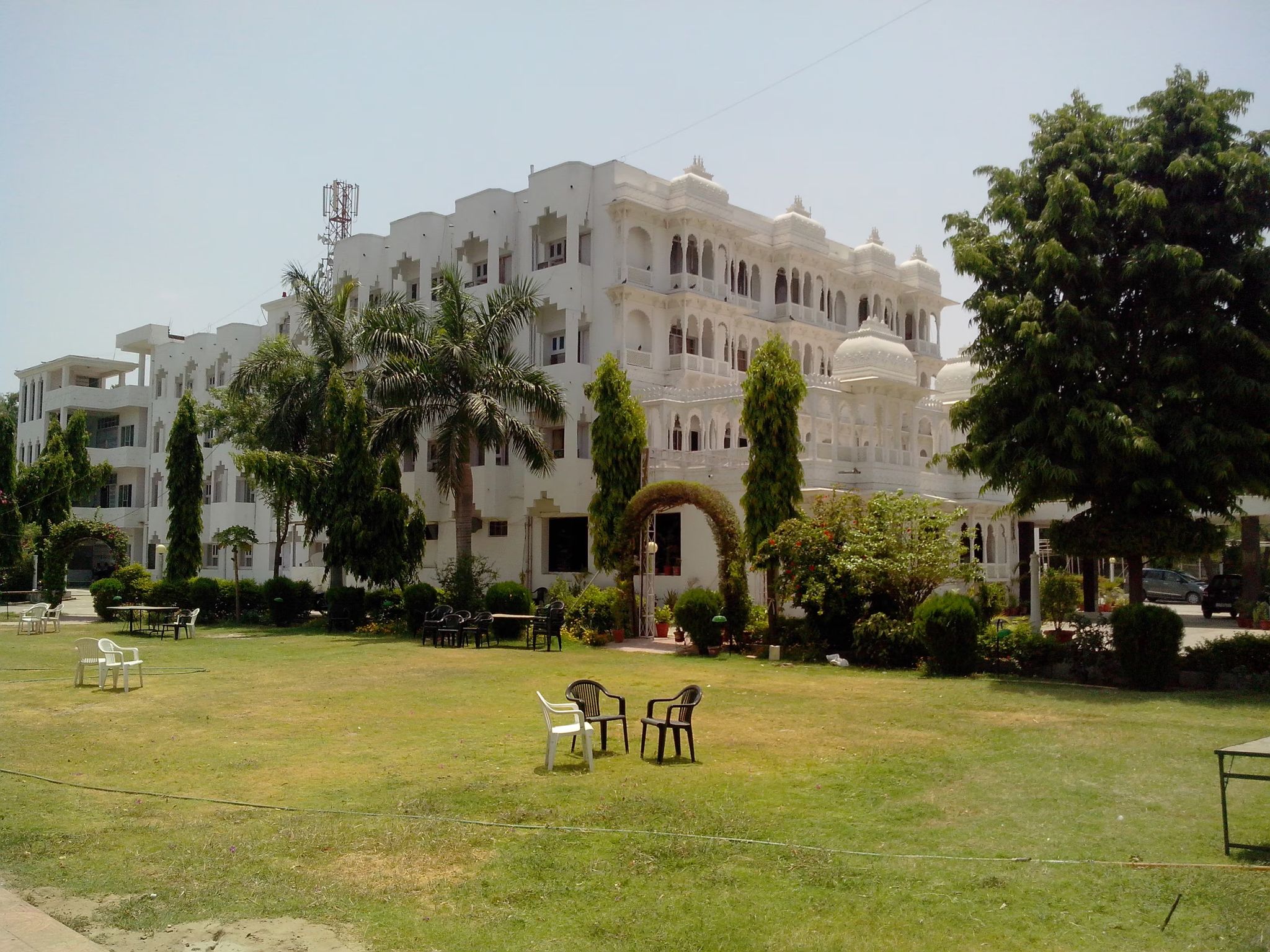 Hotel Padmini