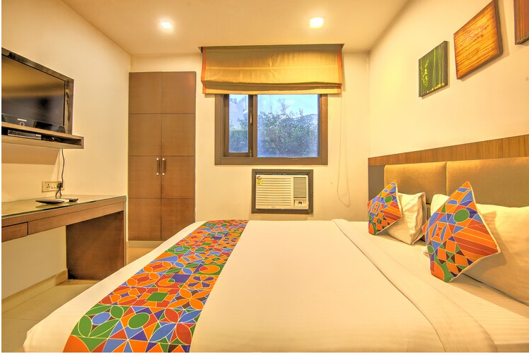 Le Grand Kalkaji Deluxe Room 5