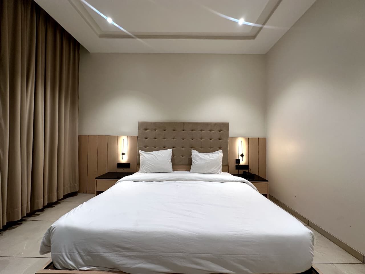 hotel crown park Deluxe Room