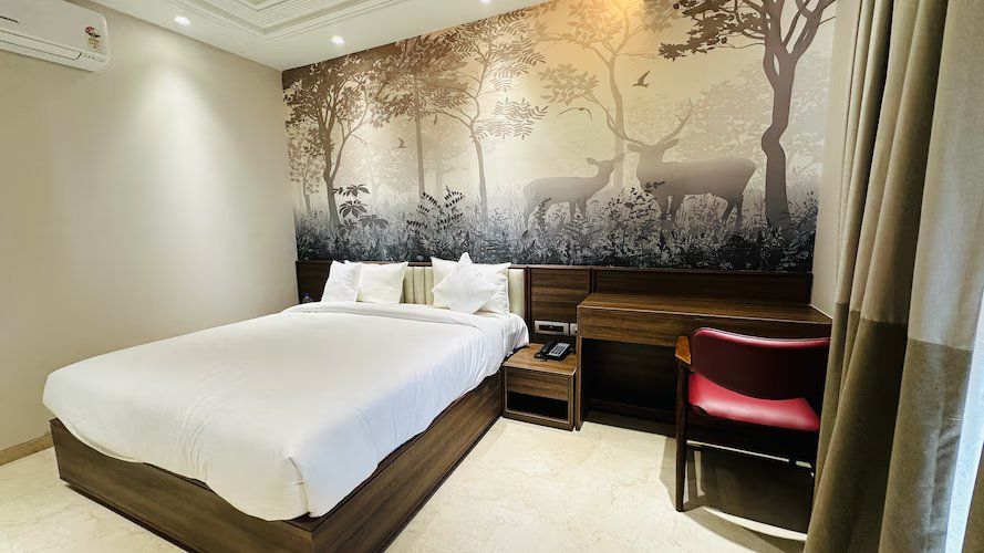 Hotel Royal Bagh - Opposite City Park Jaipur Premium Room With City Park View 5