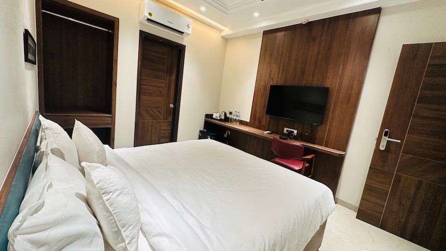 Hotel Royal Bagh - Opposite City Park Jaipur Deluxe Room 3