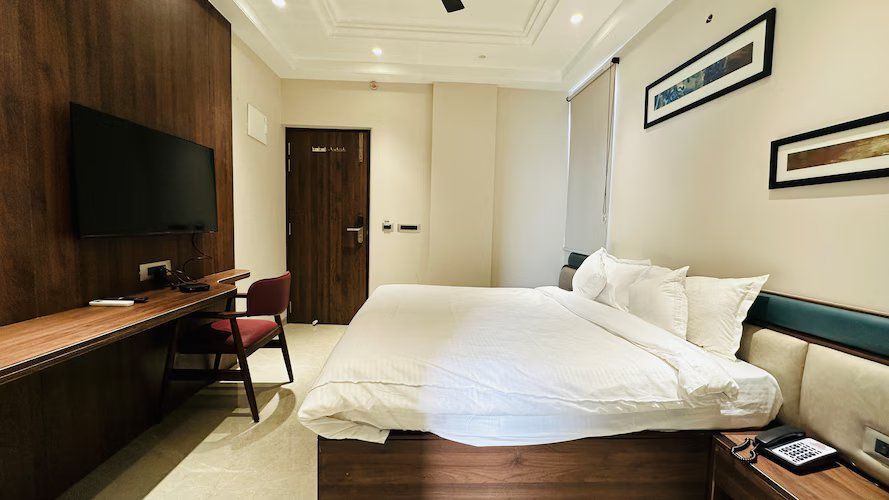 Hotel Royal Bagh - Opposite City Park Jaipur Deluxe Room 2