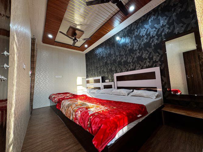 Deluxe Five Bed Room