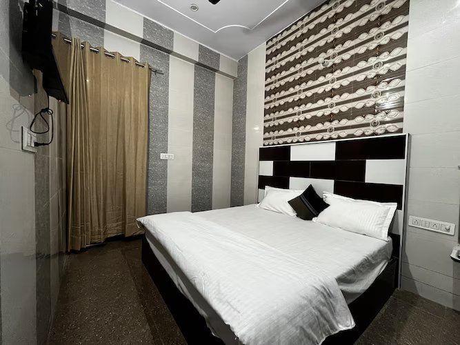 BhaktiVedanta Seva Dham Deluxe Double Bed Room 3