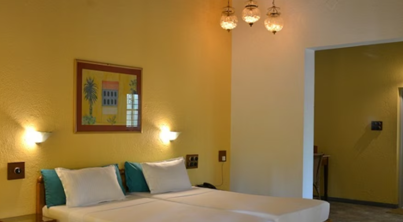 Cavala Poolside Suites (Twin Bed)