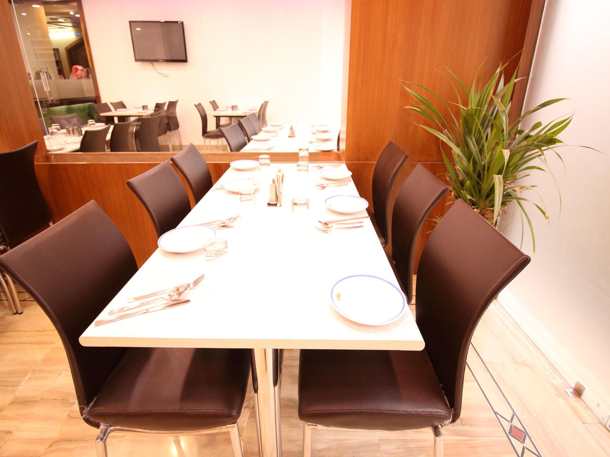 Food & Dining
