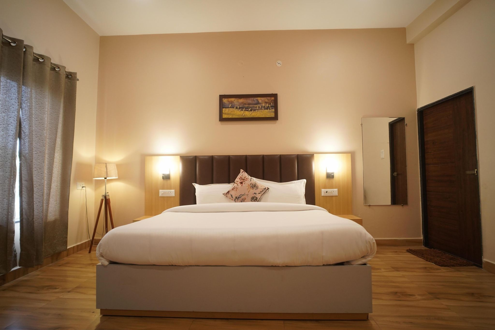 7 hills resort Deluxe Room 2