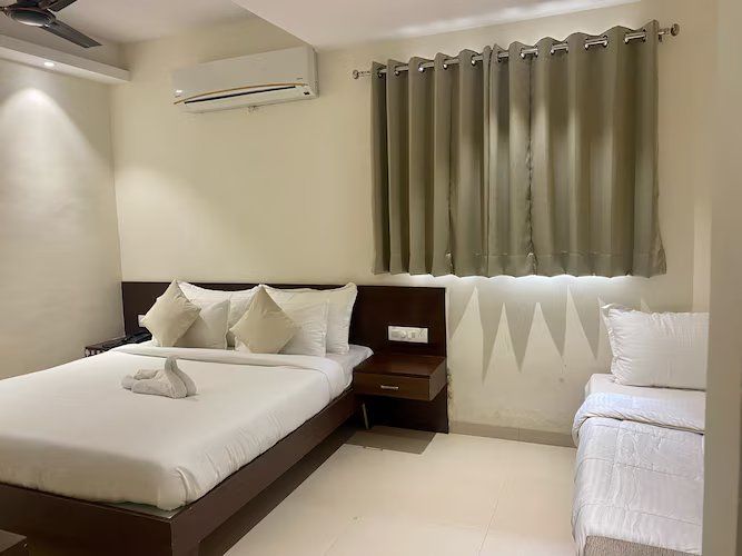 Standard Triple Bedded Room