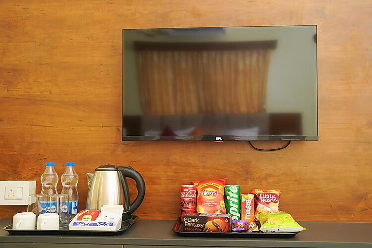 HOTEL GSR SRINIVASA INN - Tirupati Deluxe Room 11