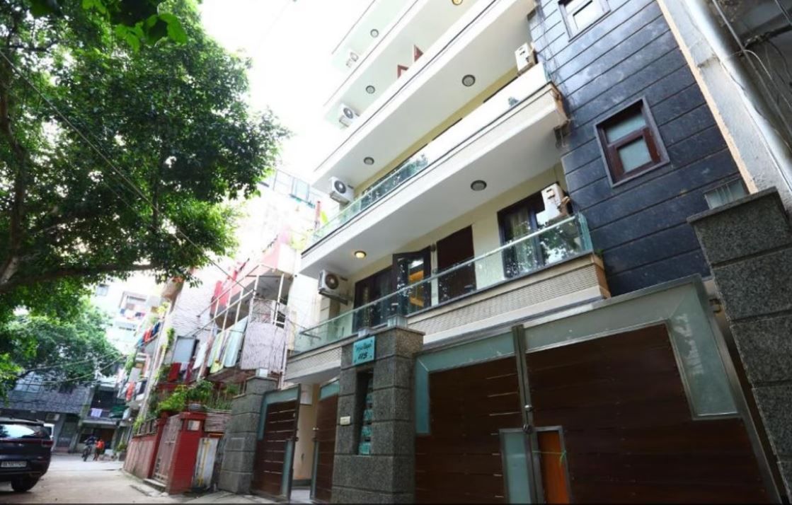 Main Image