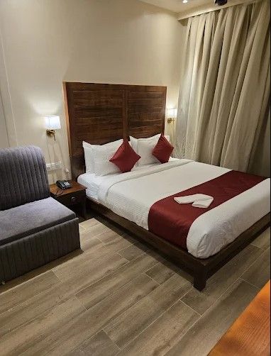 The Knight Resort Star Gazing Room 2