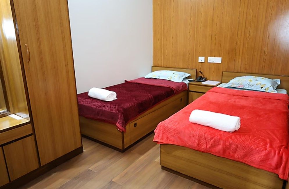 Twin Bed Room TWO SINGLE BED(No attached bathroom)