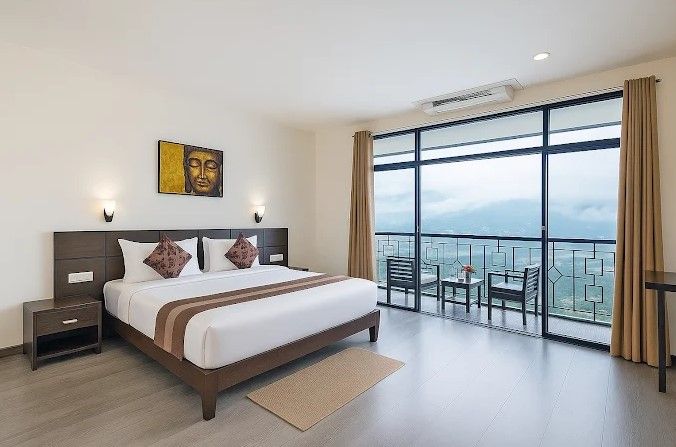 Deluxe King Room With Valley View