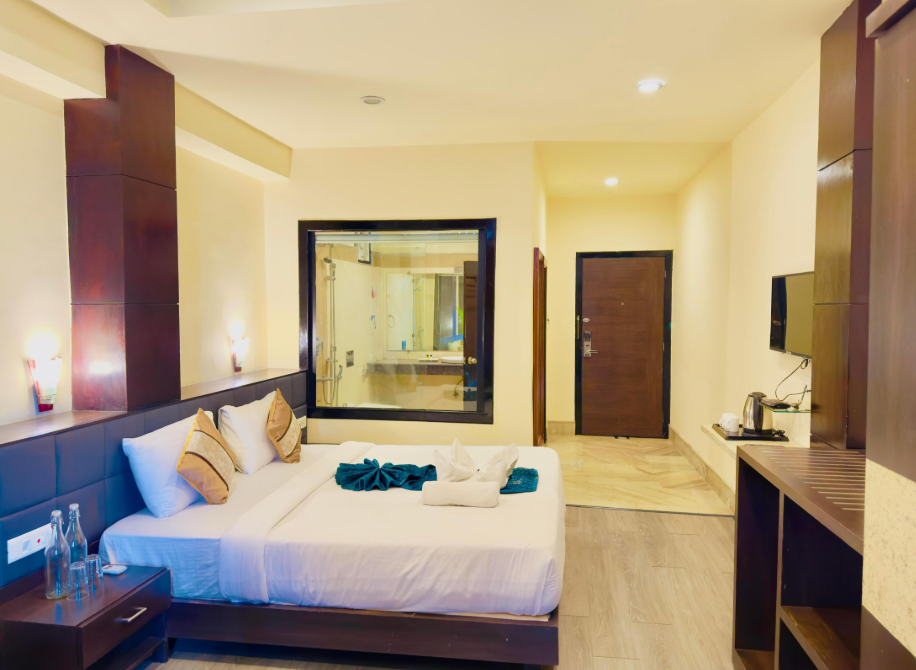 Aureva Tara Palace Suite Kanchandzongha View Room with Private Balcony 2