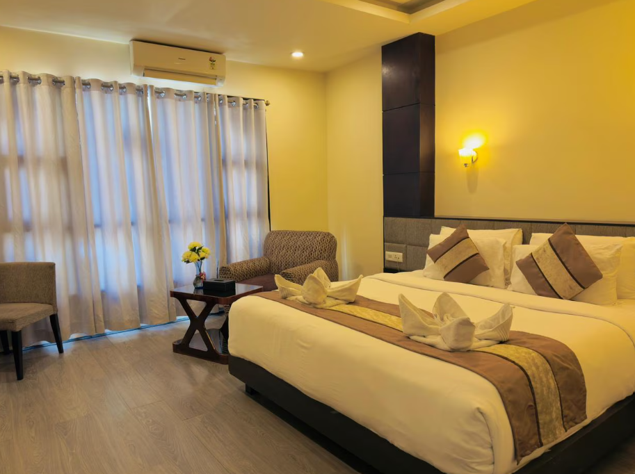 Aureva Tara Palace Deluxe Twin Bed Room With Valley View 3